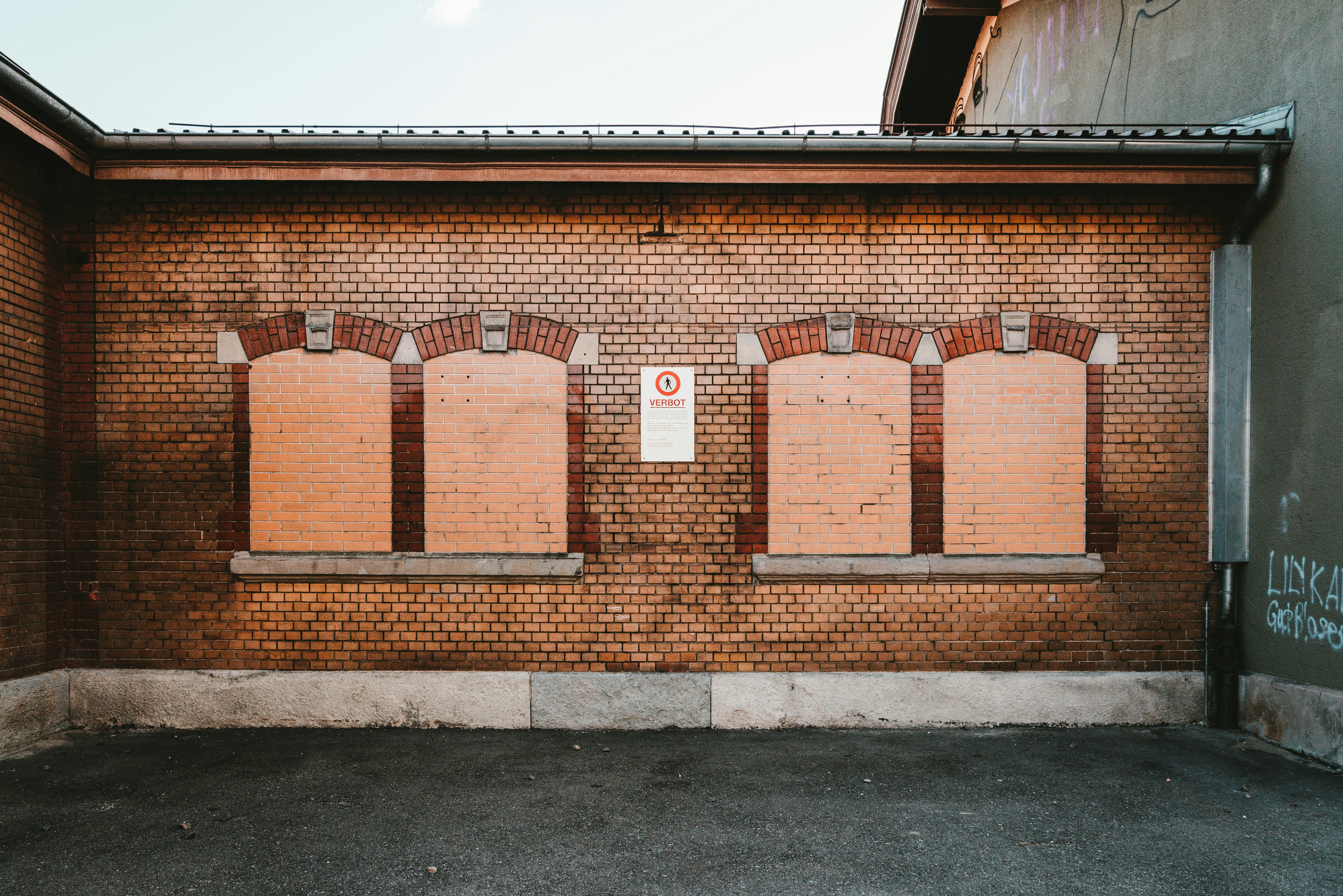 brown concrete building